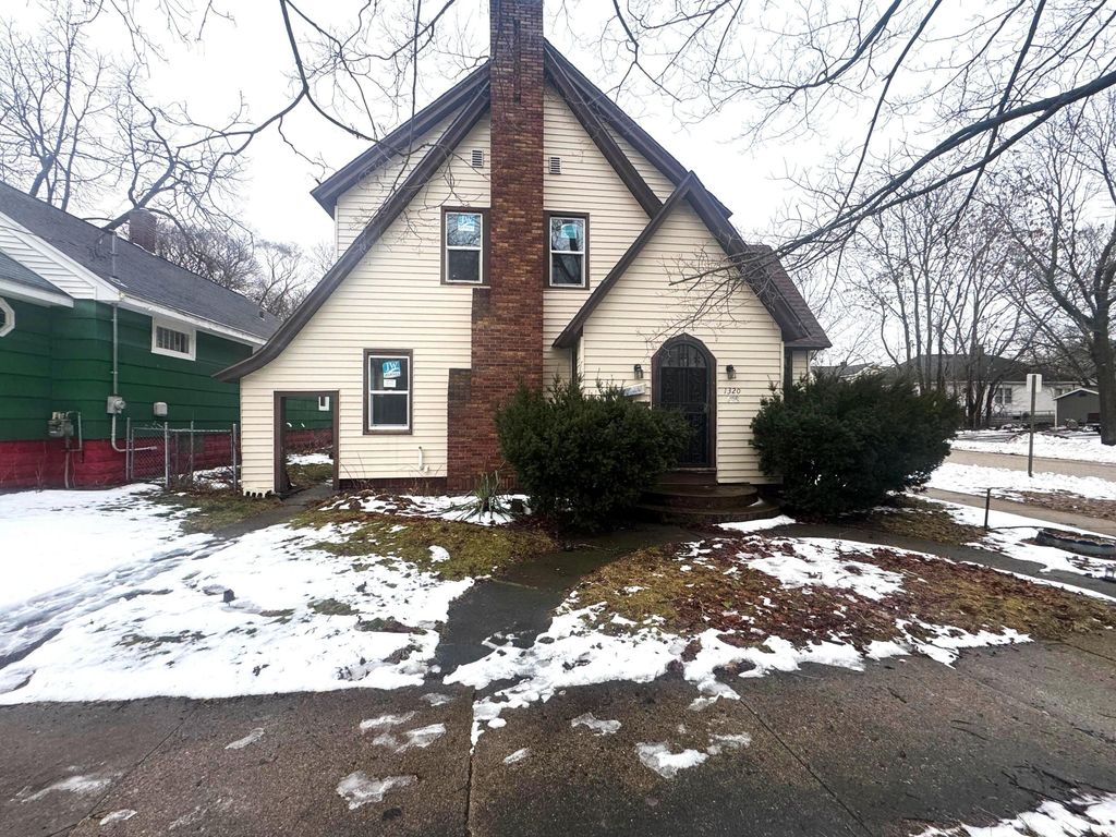 1320 6th Street, Muskegon, MI 49441