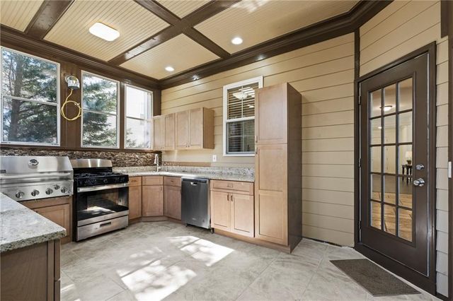 6154 Baybrook Trace, Hoschton, GA 30548