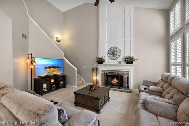 2841 Yosemite Drive, Lake Orion, MI 48360