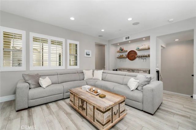 837 Iris Way C, Azusa, CA 91702