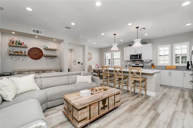 837 Iris Way C, Azusa, CA 91702