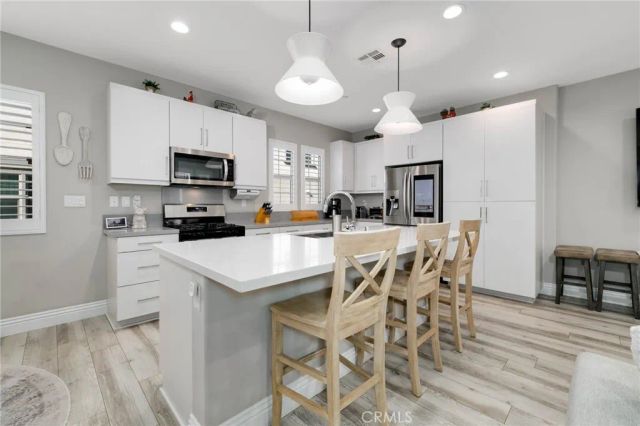 837 Iris Way C, Azusa, CA 91702