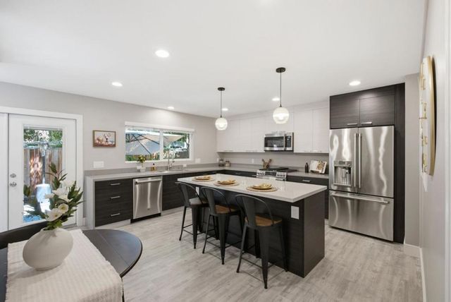 982 Wright Avenue 3, Mountain View, CA 94043