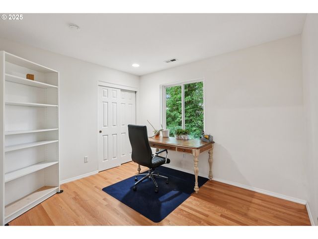 5050 Sw LAURELWOOD Ave, Portland, OR 97225