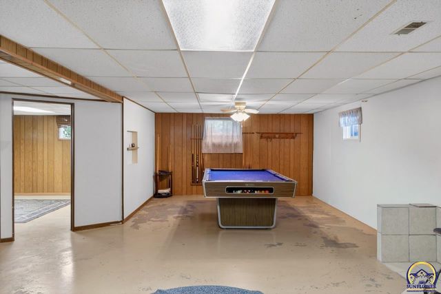 9150 SW Wanamaker Rd, Wakarusa, KS 66546