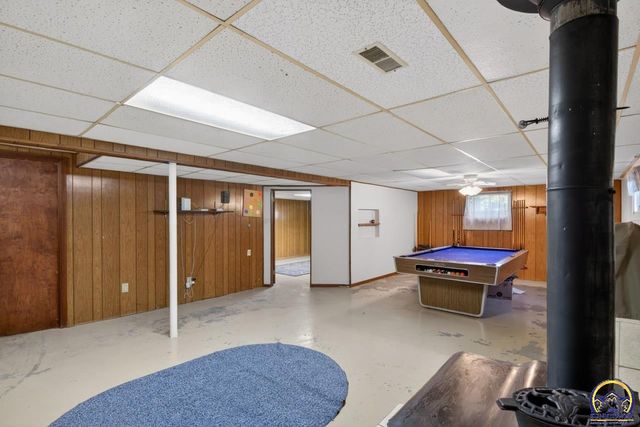 9150 SW Wanamaker Rd, Wakarusa, KS 66546