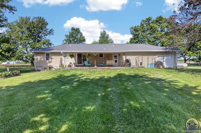 9150 SW Wanamaker Rd, Wakarusa, KS 66546