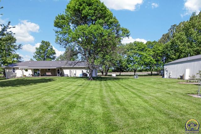 9150 SW Wanamaker Rd, Wakarusa, KS 66546