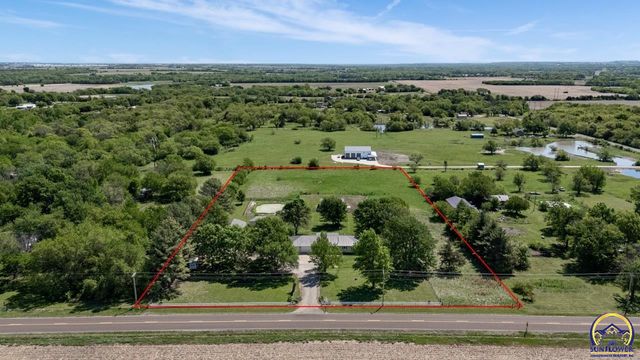 9150 SW Wanamaker Rd, Wakarusa, KS 66546