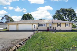 9150 SW Wanamaker Rd, Wakarusa, KS 66546