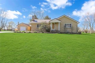 1720 Conway Wallrose Rd, Economy, PA 15042