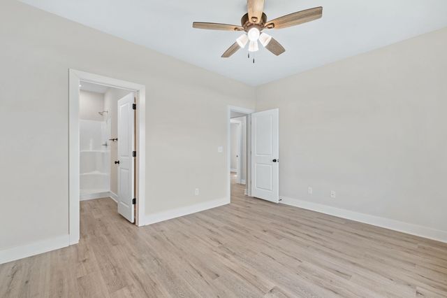 501 E Harper St, Valley Center, KS 67147