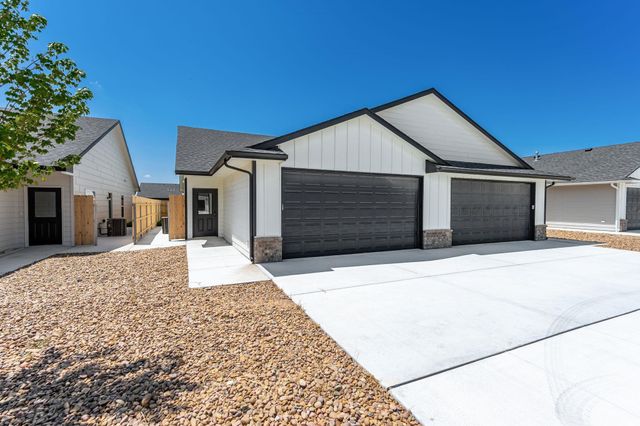 501 E Harper St, Valley Center, KS 67147