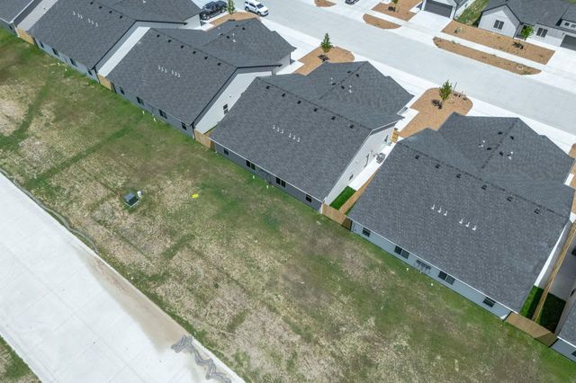 501 E Harper St, Valley Center, KS 67147