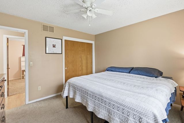 5708 Denise St, Bel Aire, KS 67220