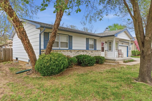 5708 Denise St, Bel Aire, KS 67220