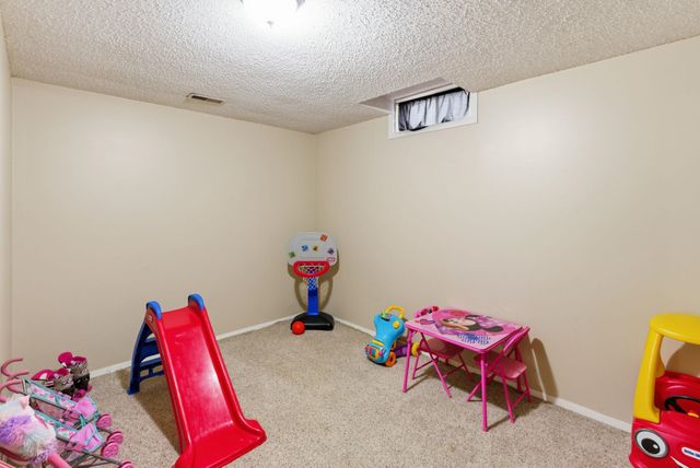 5708 Denise St, Bel Aire, KS 67220