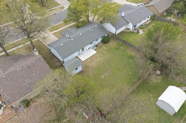 5708 Denise St, Bel Aire, KS 67220