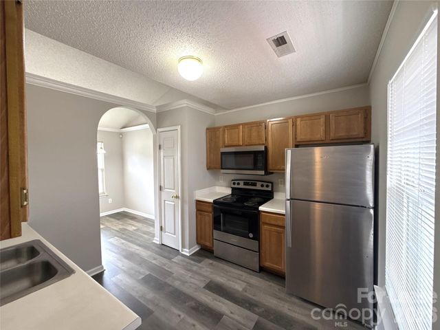 1511 Hudson Graham Lane, Charlotte, NC 28216