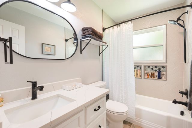 925 S Andrews Avenue, Sherman, TX 75090