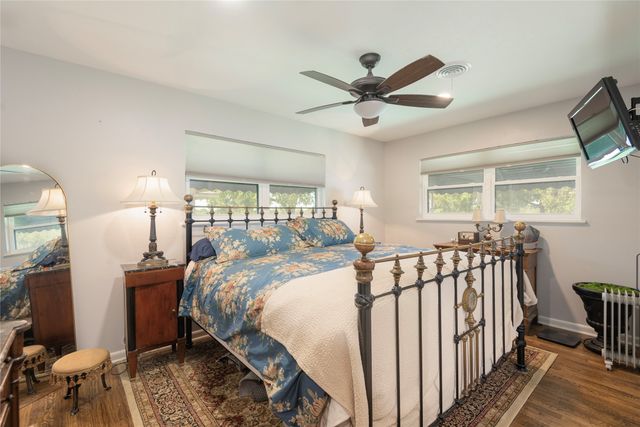 925 S Andrews Avenue, Sherman, TX 75090