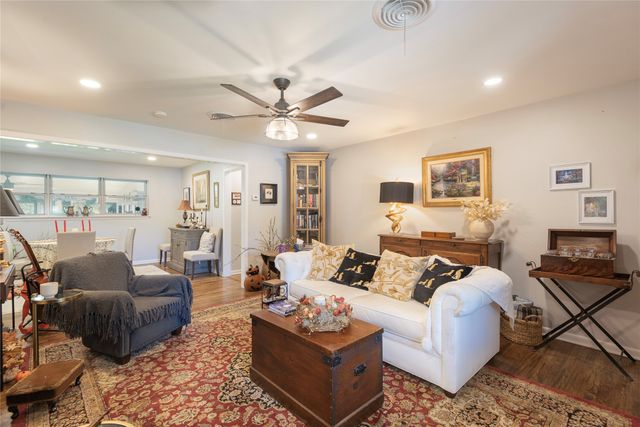 925 S Andrews Avenue, Sherman, TX 75090