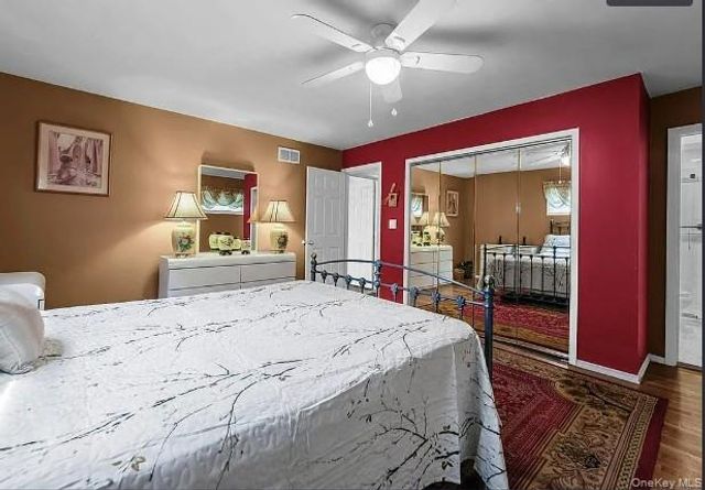 33 Long Bow Lane, Commack, NY 11725