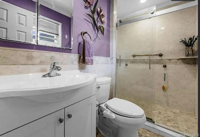 33 Long Bow Lane, Commack, NY 11725