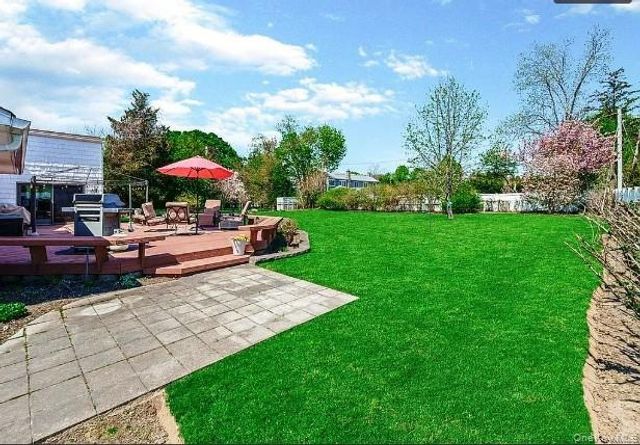 33 Long Bow Lane, Commack, NY 11725