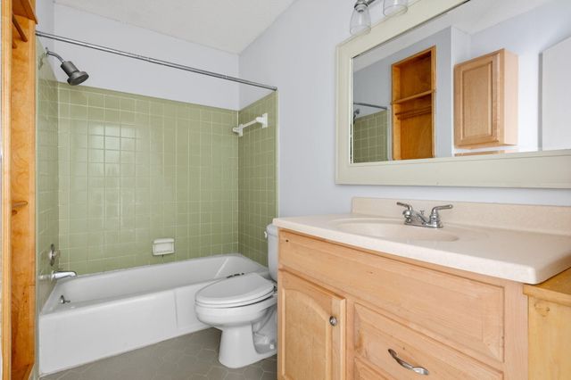32 Meander Row 8, Charleston, SC 29412
