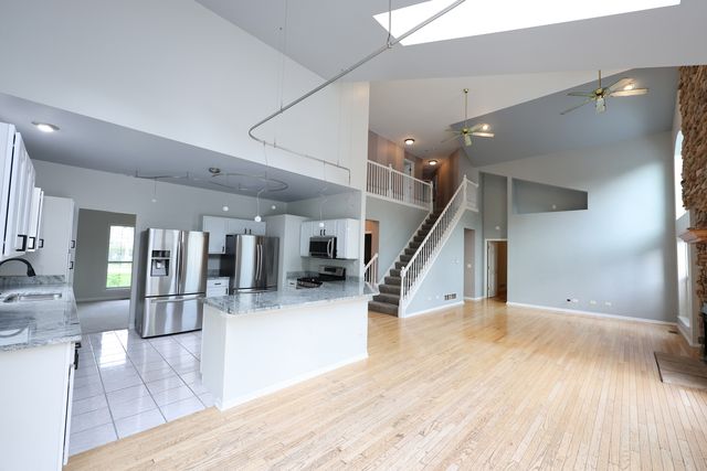 235 E Grand Avenue, Fox Lake, IL 60020