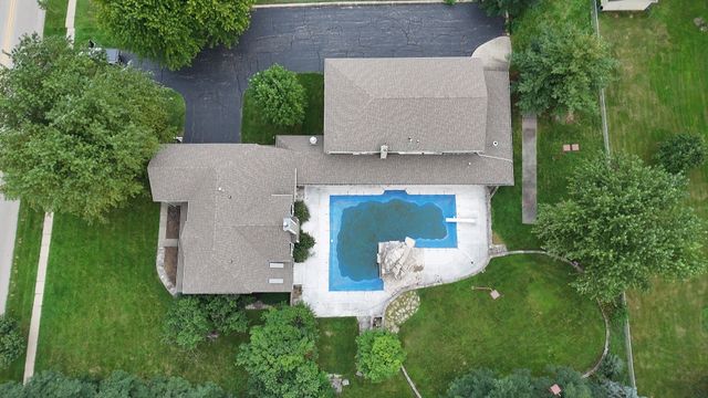 235 E Grand Avenue, Fox Lake, IL 60020