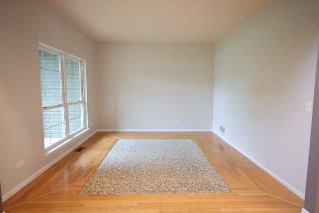 235 E Grand Avenue, Fox Lake, IL 60020