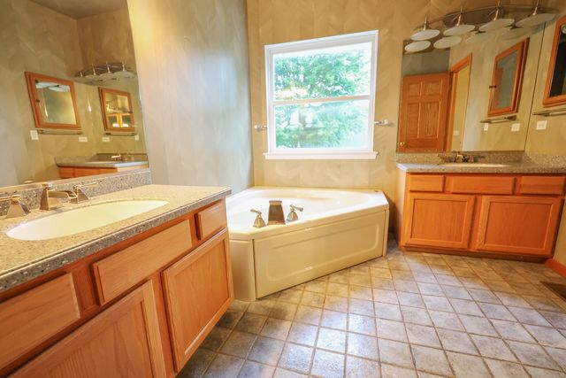 235 E Grand Avenue, Fox Lake, IL 60020