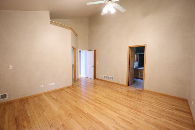 235 E Grand Avenue, Fox Lake, IL 60020