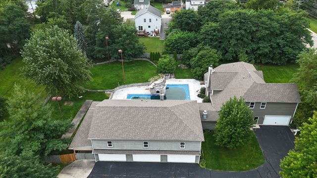 235 E Grand Avenue, Fox Lake, IL 60020