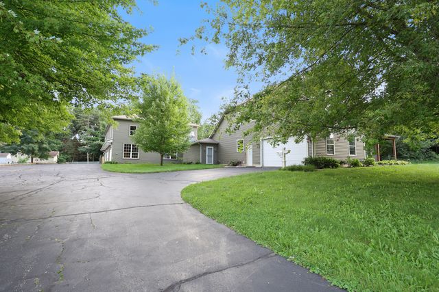235 E Grand Avenue, Fox Lake, IL 60020