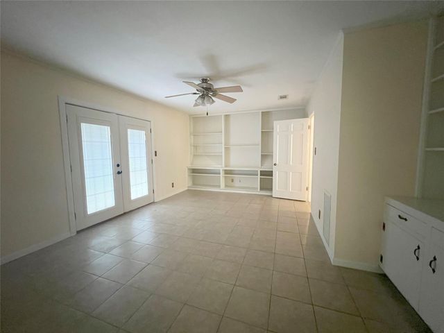 1106 Chapel Lane, El Campo, TX 77437