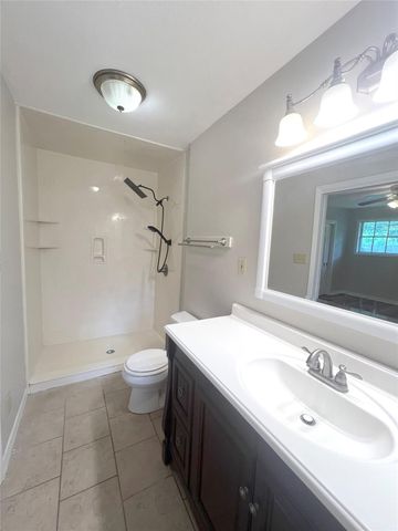 1106 Chapel Lane, El Campo, TX 77437