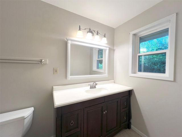 1106 Chapel Lane, El Campo, TX 77437