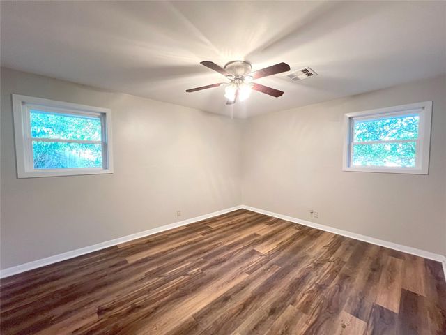 1106 Chapel Lane, El Campo, TX 77437