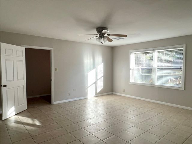 1106 Chapel Lane, El Campo, TX 77437