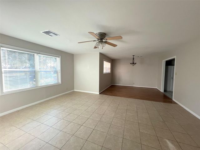 1106 Chapel Lane, El Campo, TX 77437