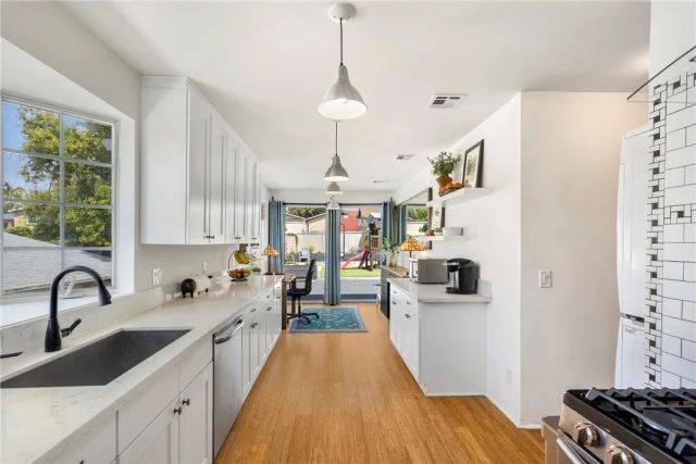2923 Jeffries, Los Angeles, CA 90065