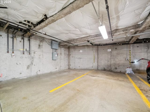 3328 Sw BARBUR Blvd 5, Portland, OR 97239