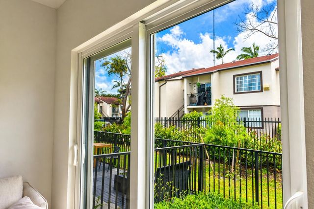 5085 SW 37th 5085, Pembroke Park, FL 33023