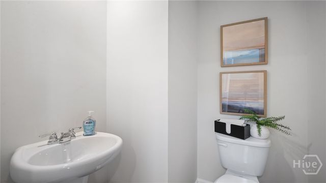 111 Siskin Road, Bloomingdale, GA 31302