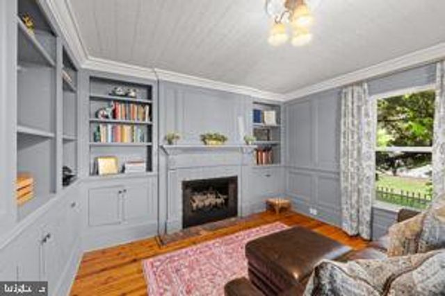 132 CHARLES ST, Strasburg, VA 22657