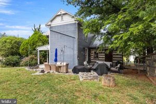 132 CHARLES ST, Strasburg, VA 22657