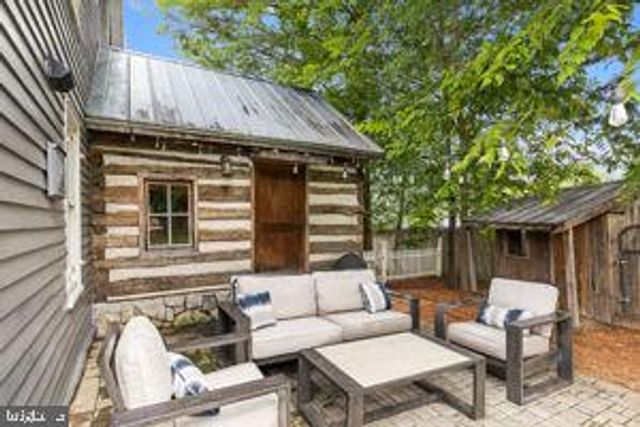132 CHARLES ST, Strasburg, VA 22657
